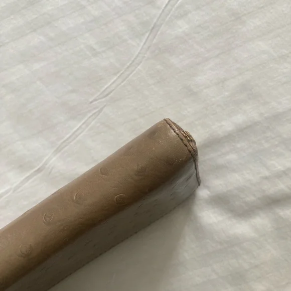 Kate Spade Embossed Wallet EUC - Picture 5 of 16